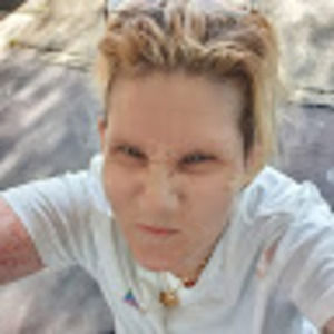 Meet your Posher, Lyndall